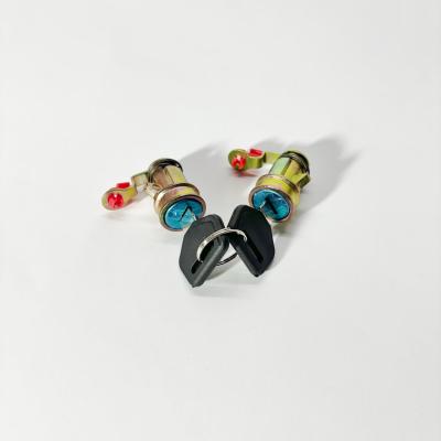 Личинка замка двери FOTON 1039 1041 1049А 1049С 1051 1061 1069 (к-т L/R) (1B18061500007)