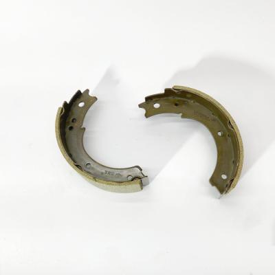 Колодки ручного (стояночного) тормоза FOTON 1041 1049А BAW 1044 33462 1065 33460 YUEJIN 1041