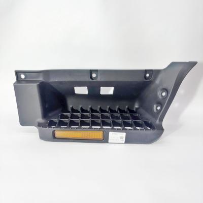 Подножка кабины левая ISUZU NPR75 NQR90 NLR85 NMR85 (пластик) (BOSKET) (8980227753)