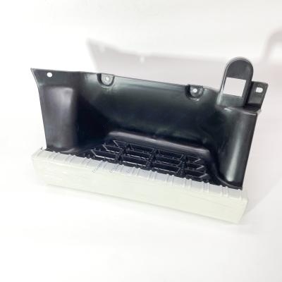 Подножка кабины правая FOTON 1039 1041 1049А 1049С (белый) (в сборе) (1B18084500007, 1B18084500002)