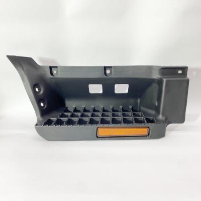 Подножка кабины правая ISUZU NPR75 NQR90 NLR85 NMR85 (пластик) (BOSKET) (8980227743)