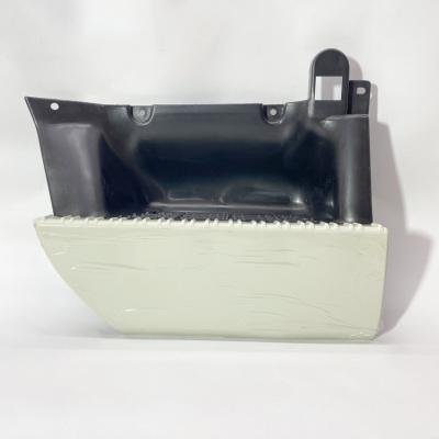 Подножка кабины правая FOTON 1051 1061 (белый) (в сборе) (1B20084500080-b)