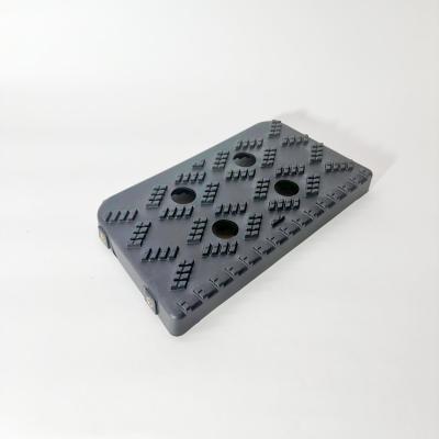 Накладка подножки правая FOTON 1126 (M4545012800A0)