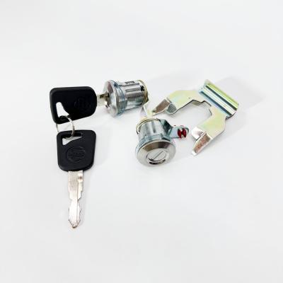 Личинка замка двери BAW 1044 Е2 Е3 33462 1065 Е2 Е3 33460 (к-т L/R) (BP17806150011)