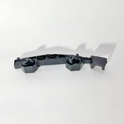 Кронштейн переднего бампера правый (пластик) Foton Tunland (Р1531020013А0)