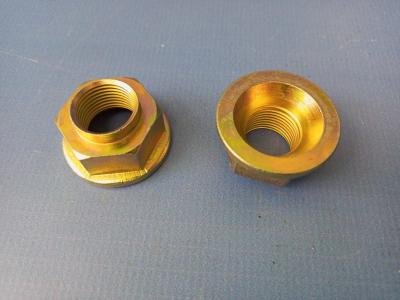 Гайка фланца ведущей шестерни редуктора FOTON 1049А (2402203-HF15015)