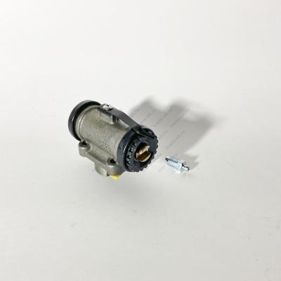 Цилиндр тормозной заднего колеса передний правый FOTON 1041 1049А (с прокачкой) (3502060-HF15015FTF)