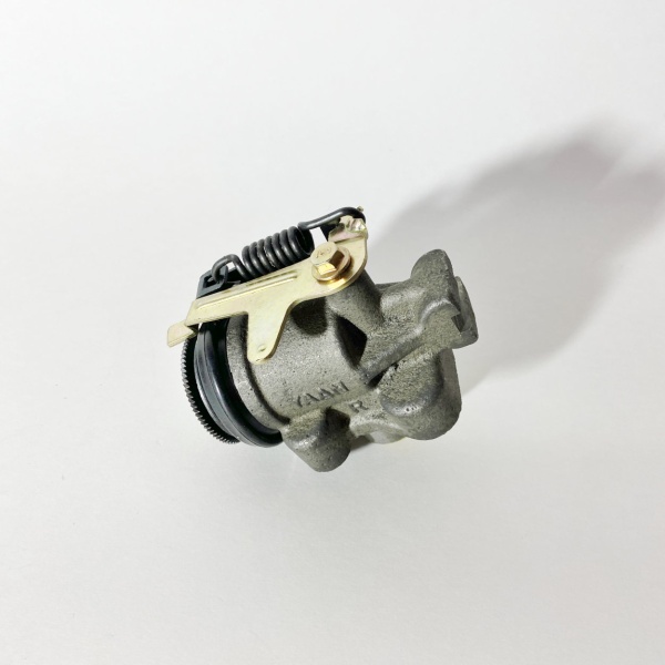 Цилиндр тормозной переднего колеса задний правый ISUZU NQR71 NQR75 NPR75 (без прокачки) (BOSKET)