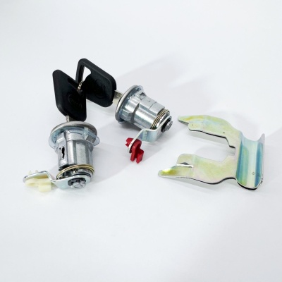 Личинка замка двери BAW 1044 Е2 Е3 33462 1065 Е2 Е3 33460 (к-т L/R) (BP17806150011)