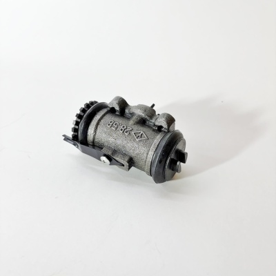 Цилиндр тормозной заднего колеса задний правый FOTON 1049С (без прокачки) (BJ1029FB)