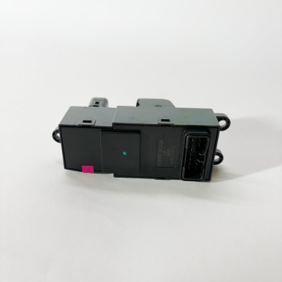 Блок выключателей стеклоподъемника левый DONGFENG C120N/L (3750730-G01202B)