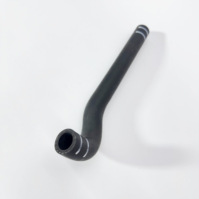 Патрубок радиатора выпускной FOTON 1051 1061 (расширительного бачка) (1105113300008)