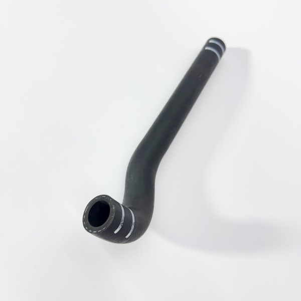 Патрубок радиатора выпускной FOTON 1051 1061 (расширительного бачка) (1105113300008)