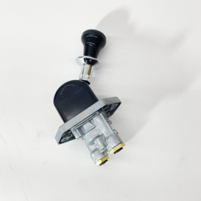 Кран стояночного (ручного) тормоза JAC N75 N120 (3526010LE170)