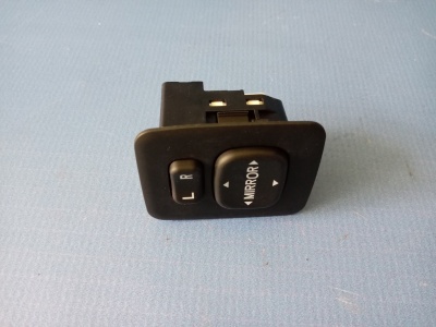 Выключатель (клавиша) регулировки зеркал FOTON 1128 S120 (L1793011402A0)