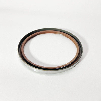 Сальник ступицы задней внутренний FOTON 1061 1069 1093 1099 HINO 300 Ш/К 500 (127х147х11) (SE0016)