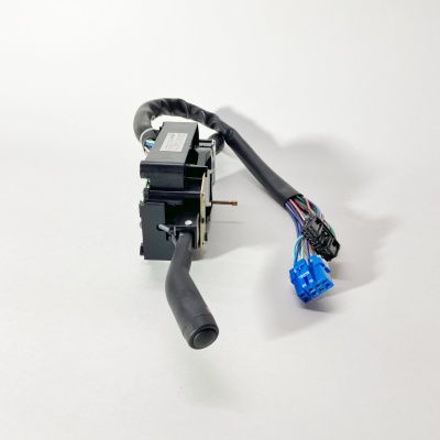 Переключатель подрулевой ISUZU NQR71 NQR75 Богдан Е2 Е3 (BOSKET) (8973835210, 8973835170)