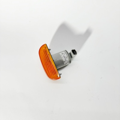 Повторитель поворота правый DONGFENG C80N, C120L/N 24v (3726220-CK5101A)