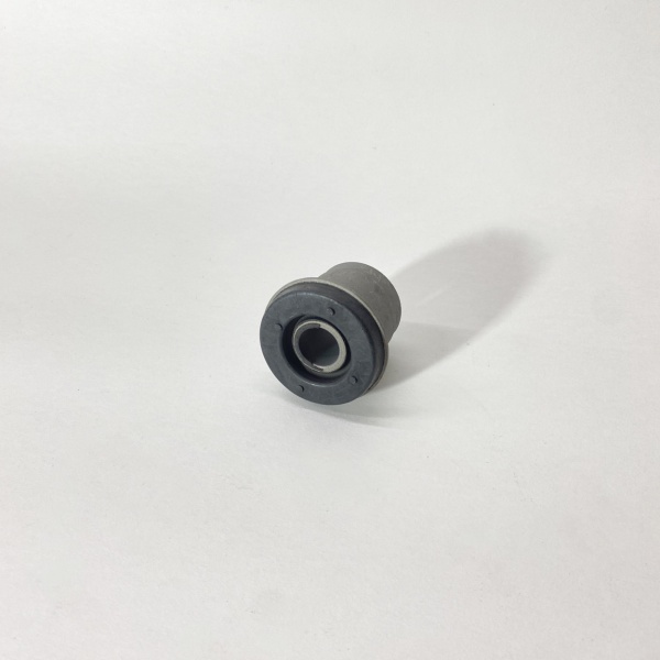 Сайлентблок рессоры передней (задний) ISUZU NQR71 NQR75 NQR90 NPR75 (половинка) (16х40х43) (BOSKET)