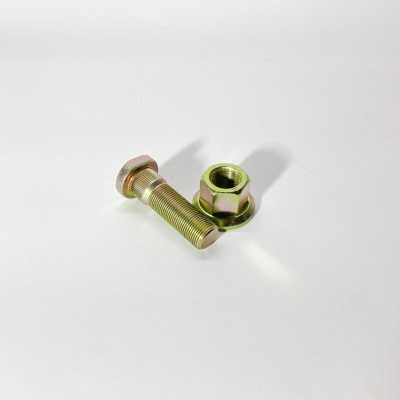 Шпилька переднего колеса левая / правая FOTON 1108 1128 S100 S120 (в сборе) (L0300060036A0-53)