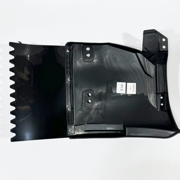 Брызговик передний левый ISUZU NPR75 NQR90 NLR85 (в сборе) (BOSKET) (8973877516)