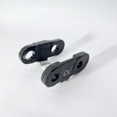 Серьга рессоры передней FOTON 1061 1069 (левая) (1106629200009, 1106629200012)