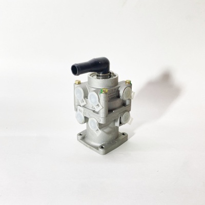 Кран тормозной подпедальный FOTON 1061 1069 1089 (1104335900027-69)