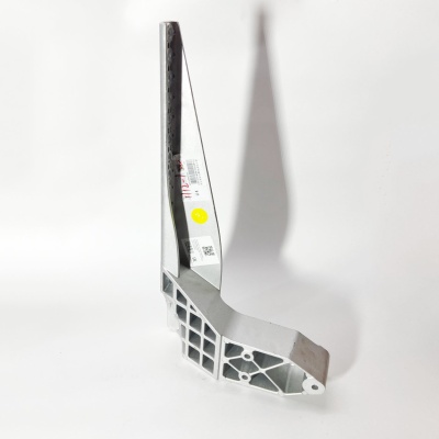 Кронштейн усилителя бампера алюминиевый правый FOTON 4189 (H4831023000A0)