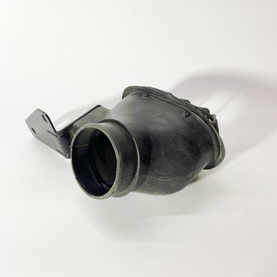 Патрубок для впуска воздуха (пластик) FOTON 1061 (1105111900049) Патрубок для впуска воздуха (пластик) FOTON 1061 (1105111900049)