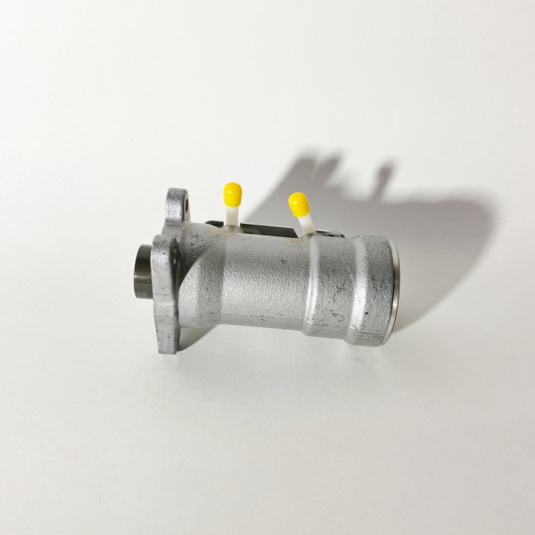 Цилиндр тормозной главный ISUZU NPR75 (BOSKET) (8980326030 , 8980326031)