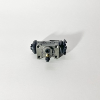 Цилиндр тормозной заднего колеса передний правый FOTON 1039 (9мм) (с прокачкой) (BJ1039G3-FA-1)