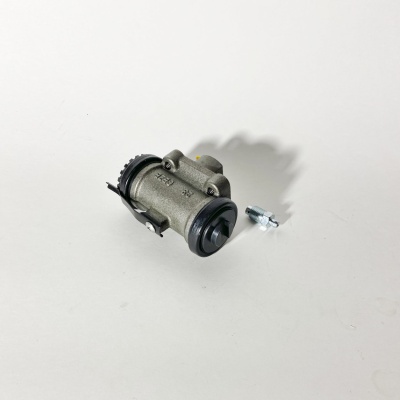 Цилиндр тормозной заднего колеса передний правый FOTON 1041 1049А (с прокачкой) (3502060-HF15015FTF)