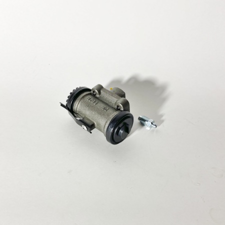 Цилиндр тормозной заднего колеса передний правый FOTON 1041 1049А (с прокачкой) (3502060-HF15015FTF)