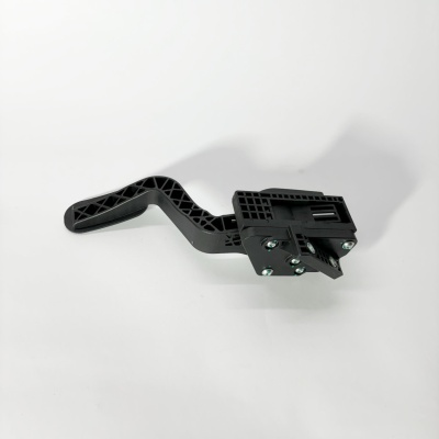 Педаль газа (акселератора) DONGFENG C120N/L (1108010-BK0102B)