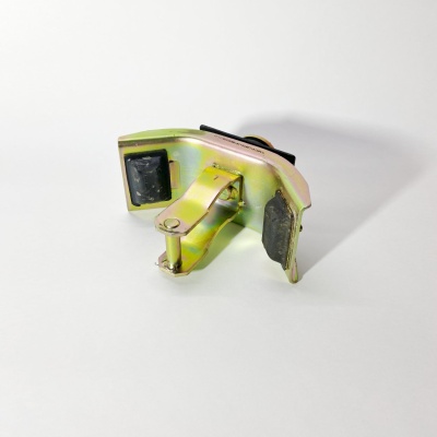 Подушка (опора) кабины задняя FOTON 1039 1041 1049А 1049С 1051 1061 1069 (в сборе) (1B18050200211)