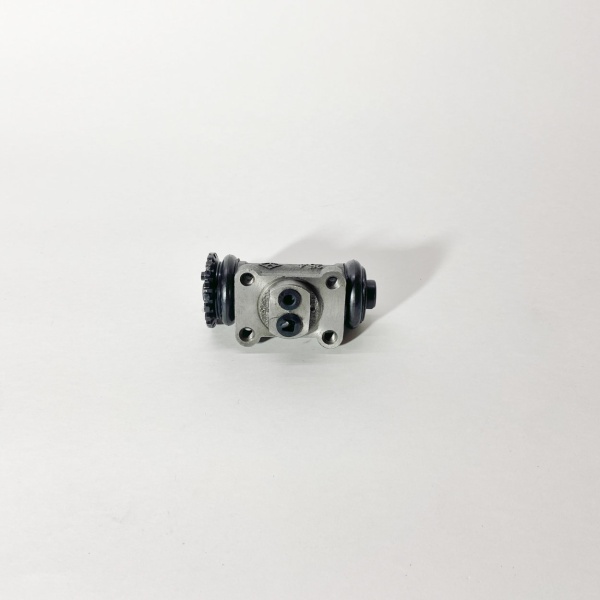 Цилиндр тормозной заднего колеса задний левый FOTON 1039 (9/11мм) (без прокачки) (BJ1039G3-EC-1)