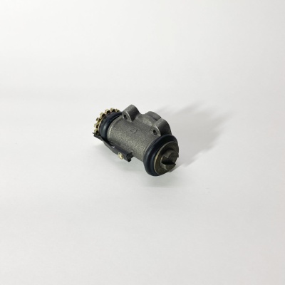 Цилиндр тормозной заднего колеса передний левый FAW 1031 1041 (с прокачкой) (3502305-B1)