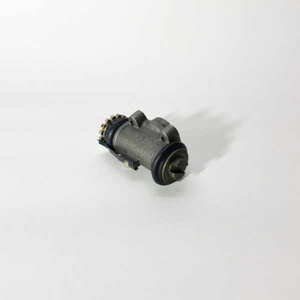 Цилиндр тормозной заднего колеса передний левый FAW 1031 1041 (с прокачкой) (3502305-B1)