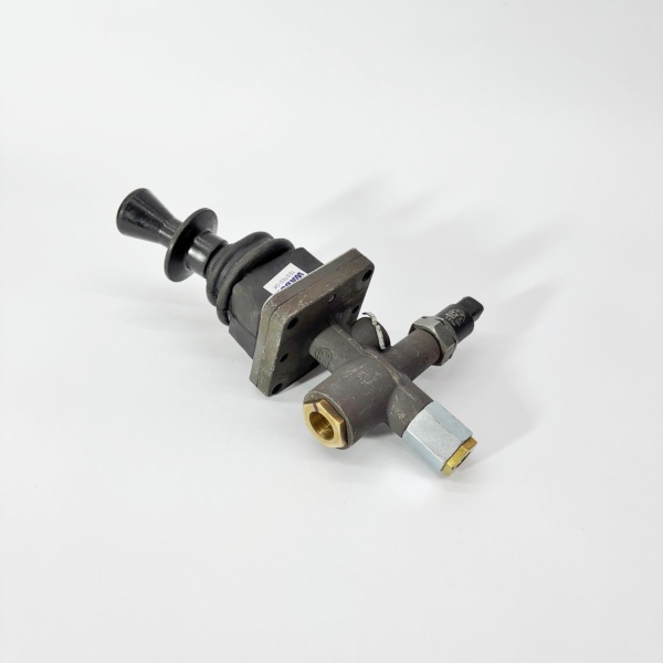 Кран стояночного (ручного) тормоза ТАТА Е2 (257343700153)