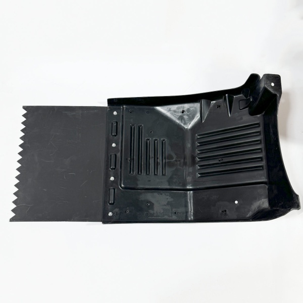 Брызговик кабины левый JAC N120 КОМПАС 12 (8403110LE094)