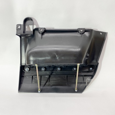 Подножка кабины правая FOTON 1051 1061 (белый) (в сборе) (1B20084500080-b)