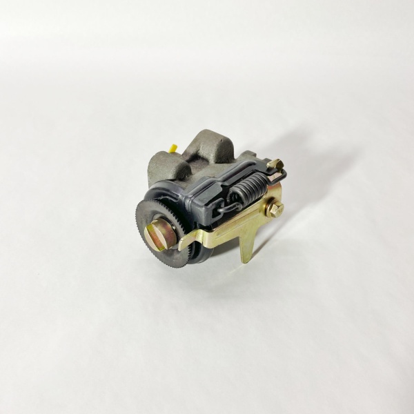 Цилиндр тормозной переднего колеса задний правый ISUZU NQR71 NQR75 NPR75 (без прокачки) (BOSKET)