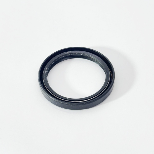 Сальник вала вторичного КПП ISUZU NQR71 NQR75 NPR75 NMR85 NLR85 HINO 300 Е4 (48х64х8) (BOSKET)