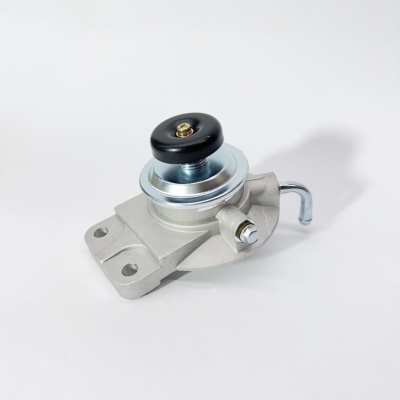 Кронштейн топливного фильтра (с подкачкой) FOTON 1039 1049С Е2 (YYRZ-004) (YNY)