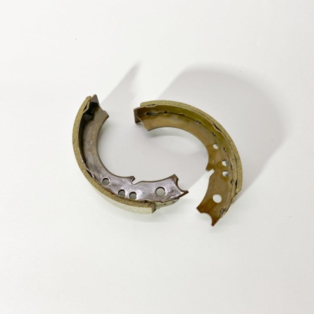 Колодки ручного (стояночного) тормоза FOTON 1039 1049С (к-т 2шт) (D120-3507-020)