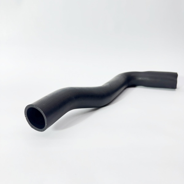 Патрубок радиатора нижний ISUZU NQR75 NQR90 NPR75 (дв. 4HK1-T) (длинный) (BOSKET) (8973305300)