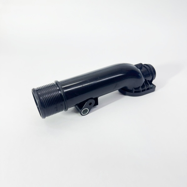 Патрубок водяного насоса (входной) FOTON 1128 S120 (дв. Cummins ISF 3.8) (пластиковый) (5258034)