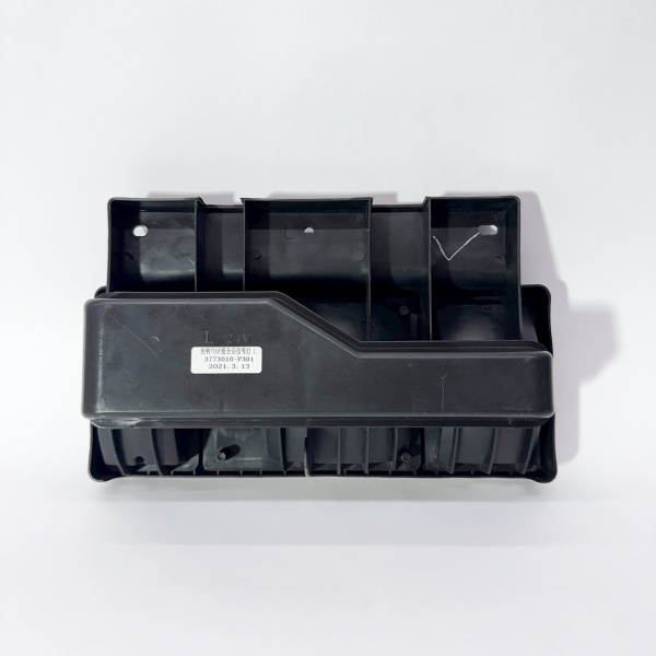 Фонарь задний левый ISUZU NQR71 NQR75 NQR90 NPR75 NMR85 NLR85 (BOSKET) (8980021650)