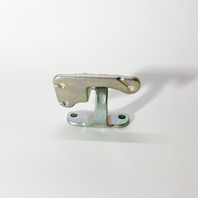 Петля двери правая FOTON 1128 S120 L1610111100A0