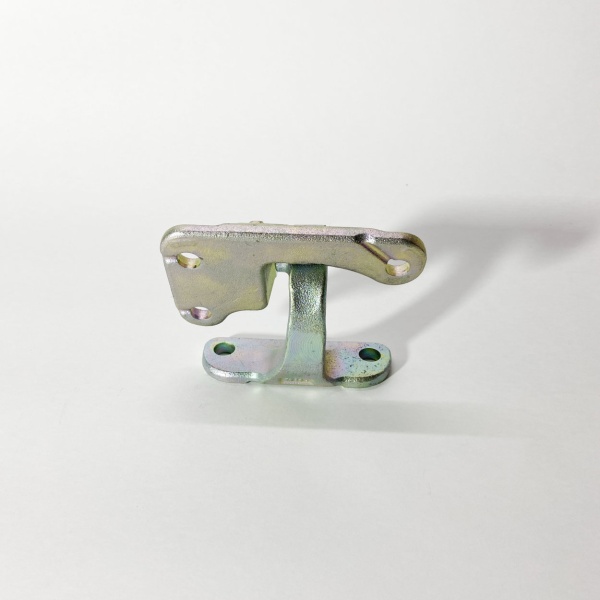 Петля двери правая FOTON 1128 S120 L1610111100A0